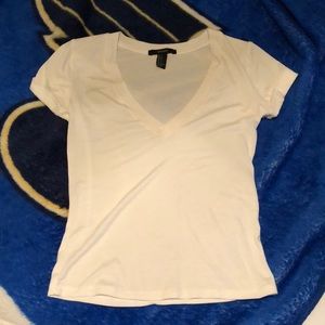 White v-neck crop